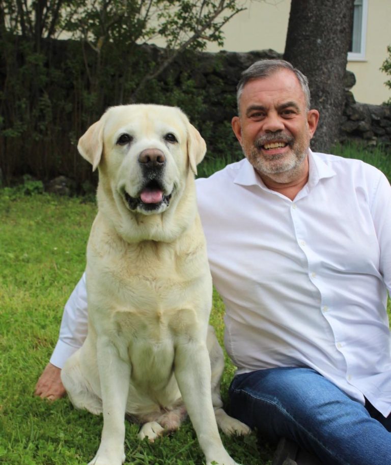 Deborah Sateler, médica veterinaria especializada en salud pública y promotora del enfoque One Health