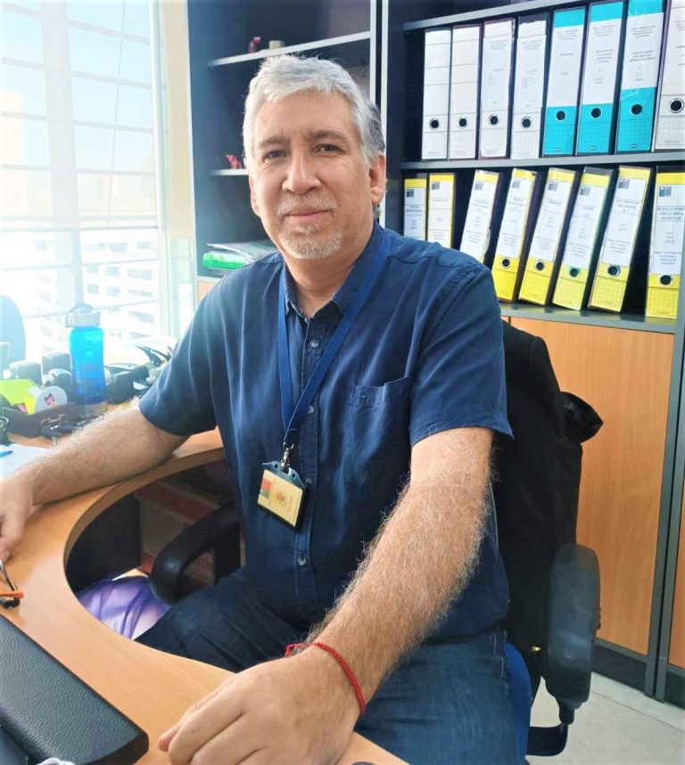 Alonso Parra, médico veterinario especializado en salud pública, zoonosis y control de vectores