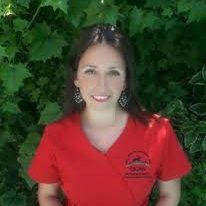 Constanza Stuart, etóloga clínica y veterinaria especializada en bienestar animal