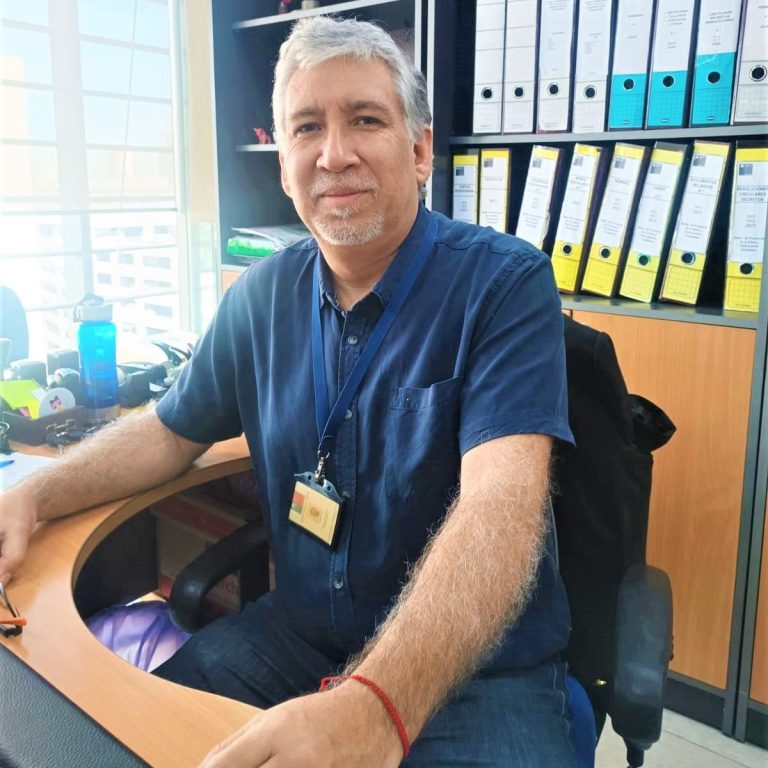 Alonso Parra, médico veterinario especializado en salud pública, zoonosis y control de vectores